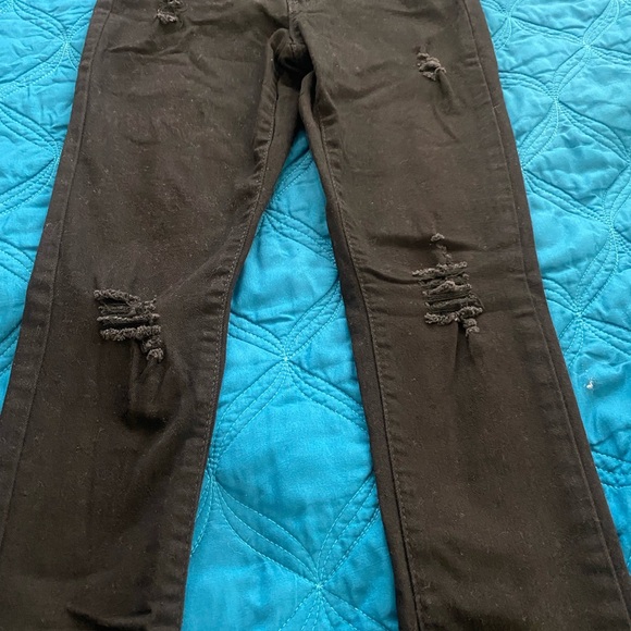 Distress skinny jeans look new worn once - Picture 3 of 3